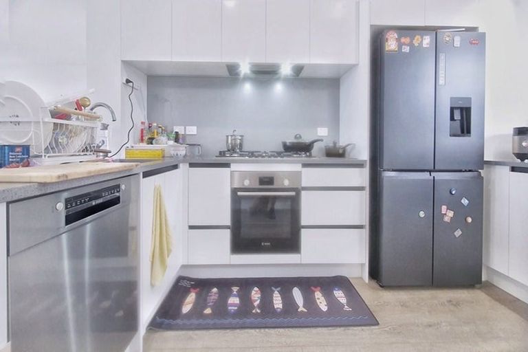 Photo of property in 24 Porowha Road, Westgate, Auckland, 0814