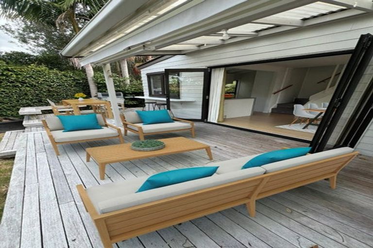 Photo of property in 1/62 Beresford Street, Bayswater, Auckland, 0622