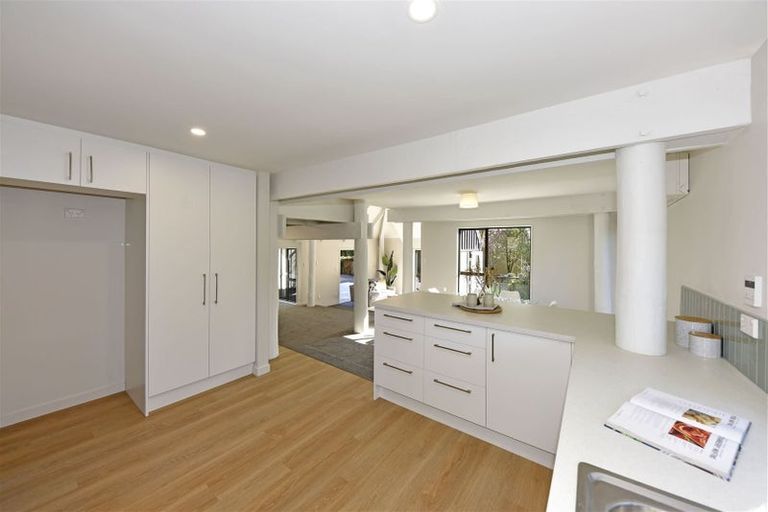 Photo of property in 210 Riverlaw Terrace, Saint Martins, Christchurch, 8022