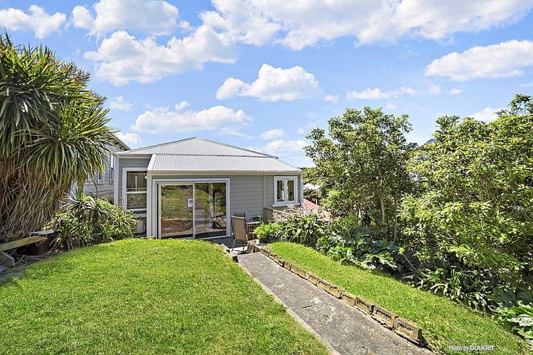 Photo of property in 22 Lawrence Street, Newtown, Wellington, 6021