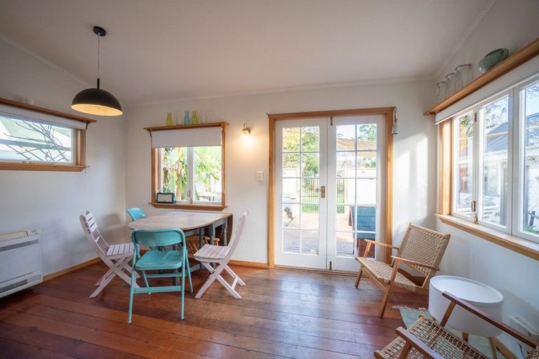 Photo of property in 16 Worcester Street, West End, Palmerston North, 4410