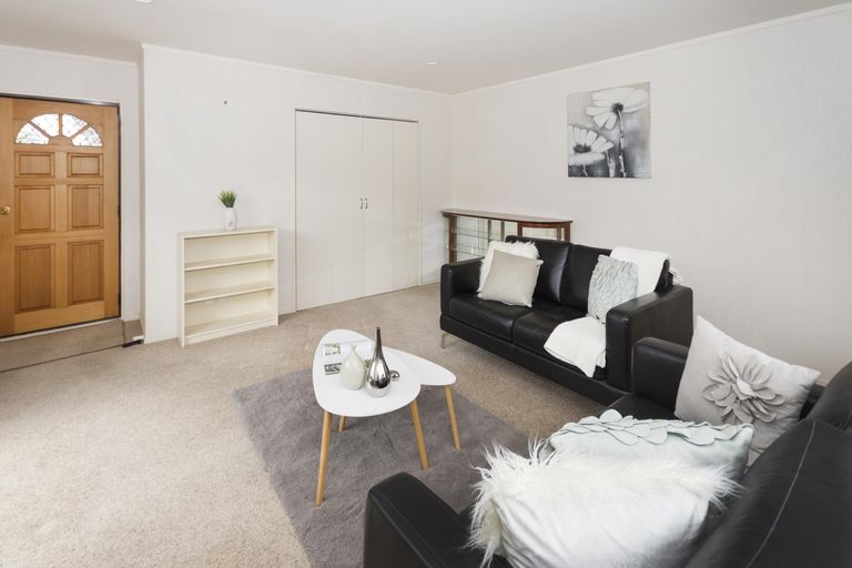 Photo of property in 9 Collie Road, Pukekohe, 2120