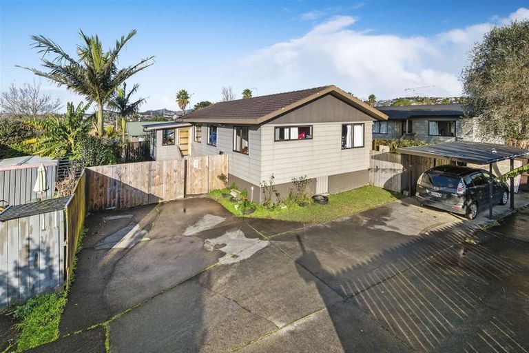 Photo of property in 1/9 Penion Drive, Flat Bush, Auckland, 2023