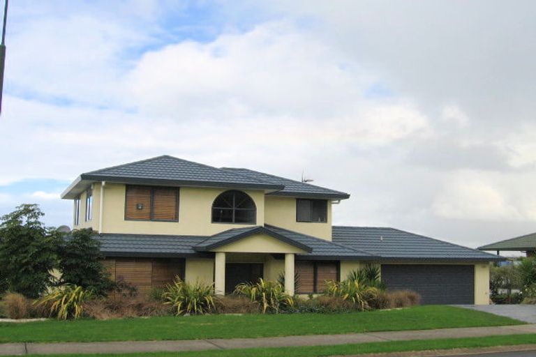 Photo of property in 95 Grovenor Drive, Orewa, 0931