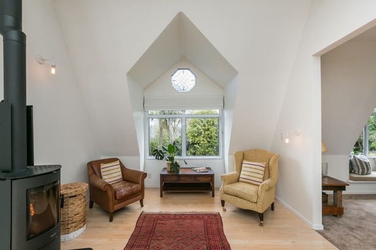 Photo of property in 56 Muritai Crescent, Havelock North, 4130