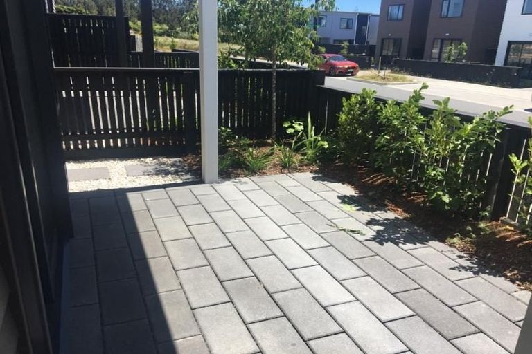 Photo of property in 46 Gecko Road, Hobsonville, Auckland, 0616