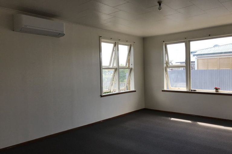 Photo of property in 1/202 Grove Road, Mayfair, Hastings, 4122