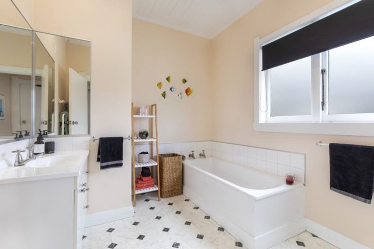 Photo of property in 28 Burns Street, Leamington, Cambridge, 3432