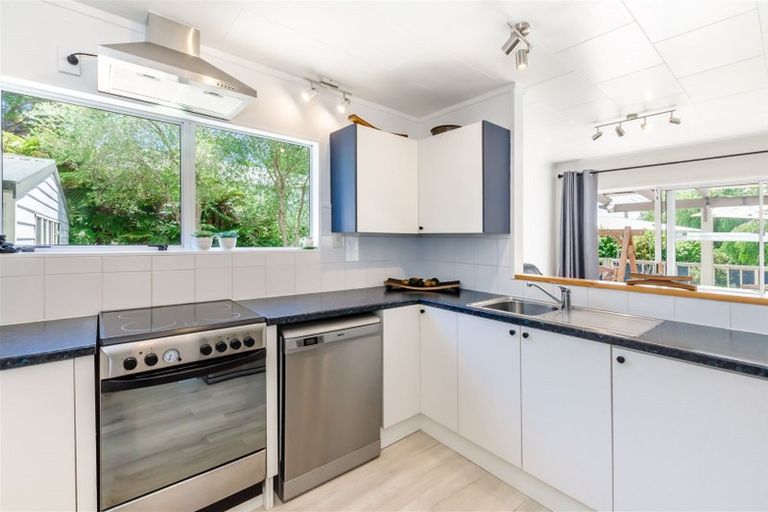 Photo of property in 63 Matai Road, Raumati South, Paraparaumu, 5032