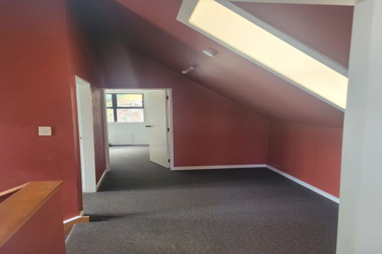 Photo of property in 6-8 Rolleston Street, Mount Cook, Wellington, 6021