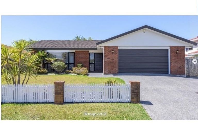 Photo of property in 10 Travers Place, Northpark, Auckland, 2013