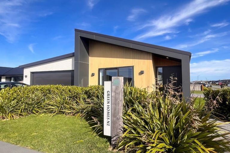 Photo of property in 6 Blue Jacket Drive, Halswell, Christchurch, 8025