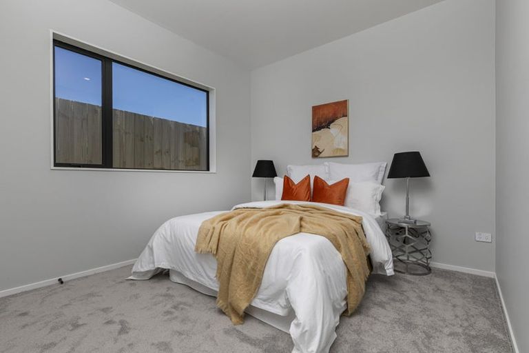 Photo of property in 47 Mcindoe Road, Kumeu, 0810