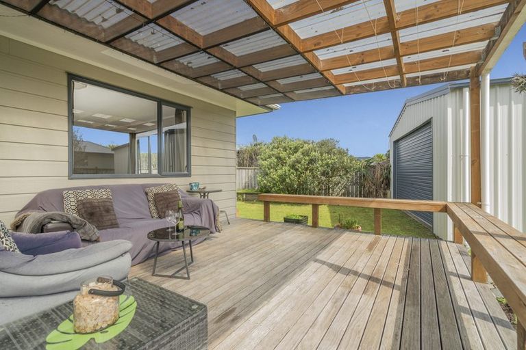 Photo of property in 15 Seascape Avenue, Whitianga, 3510