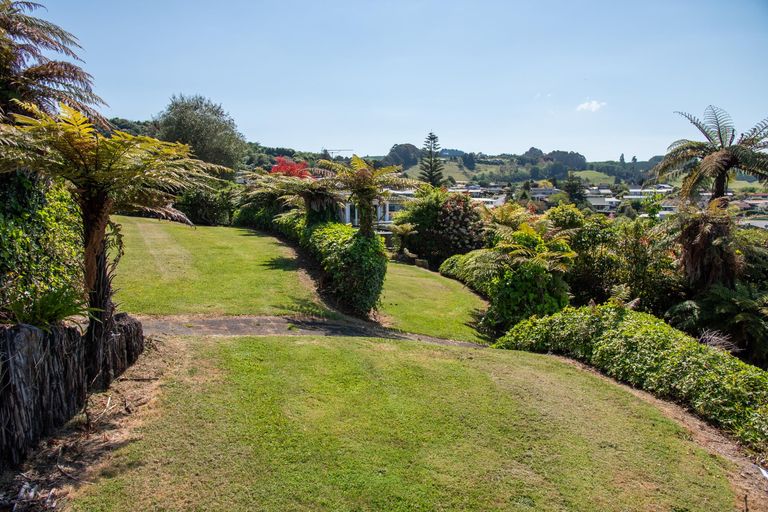 Photo of property in 1/5 Sylvia Place, Acacia Bay, Taupo, 3330