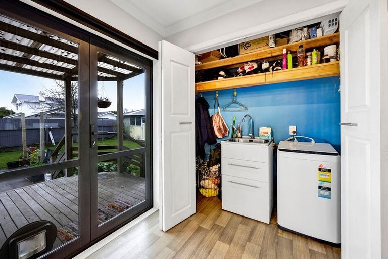 Photo of property in 16 Caplen Street, Hawera, 4610