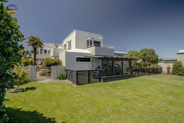Photo of property in 28 Le Quesne Road, Bay View, Napier, 4104