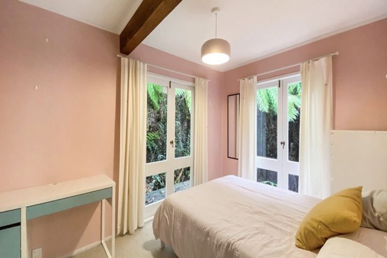 Photo of property in 221 Titirangi Road, Titirangi, Auckland, 0604