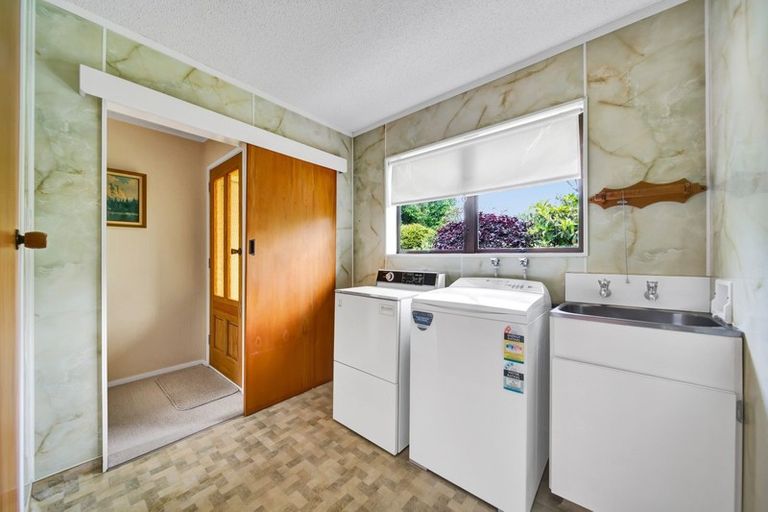 Photo of property in 5 Kamahi Place, Inglewood, 4330