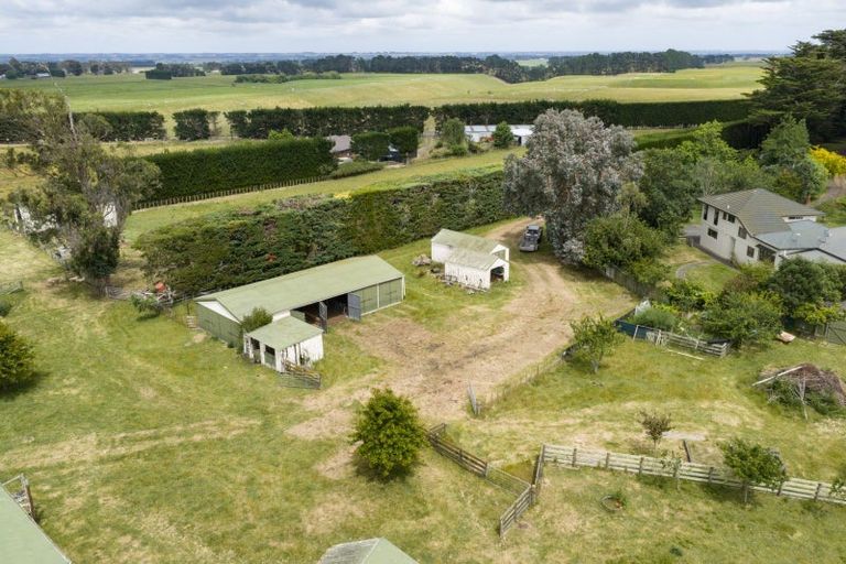 Photo of property in 852 Penny Road, Sanson, Palmerston North, 4479