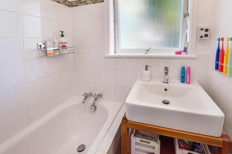 Photo of property in 2/36 Harley Close, Hauraki, Auckland, 0622