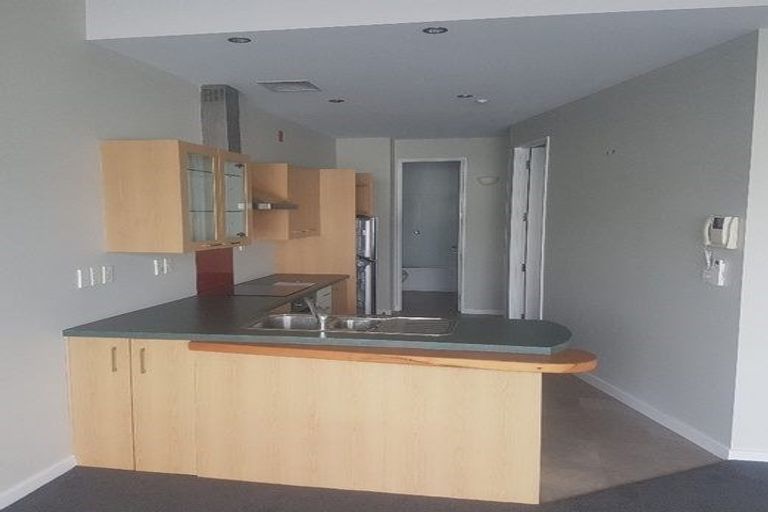Photo of property in De Vere Apartments, 6/23 Tennyson Street, Te Aro, Wellington, 6011