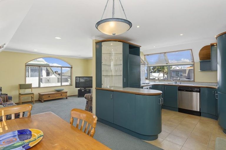 Photo of property in 11c Commons Avenue, Mount Maunganui, 3116