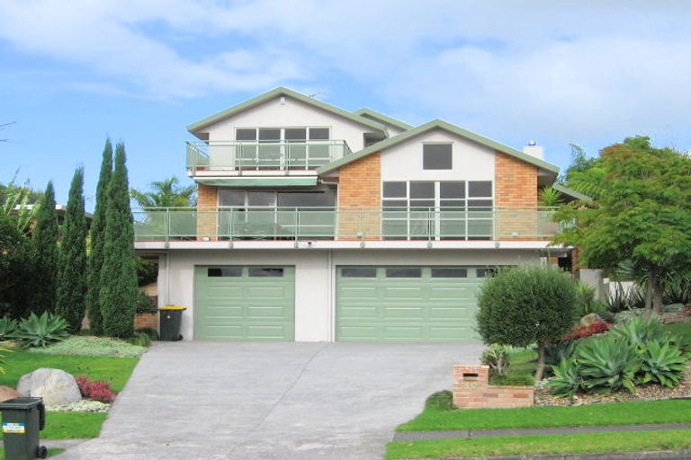 Photo of property in 30 Prince Regent Drive, Half Moon Bay, Auckland, 2012
