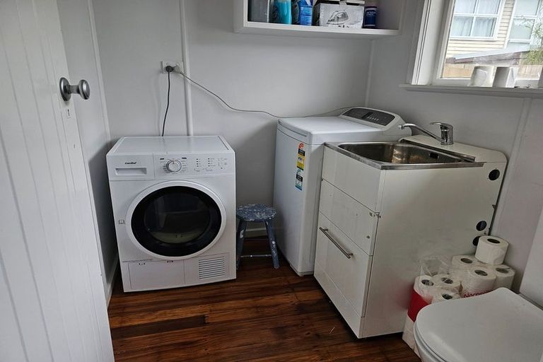 Photo of property in 4 Turkington Street, Tawa, Wellington, 5028