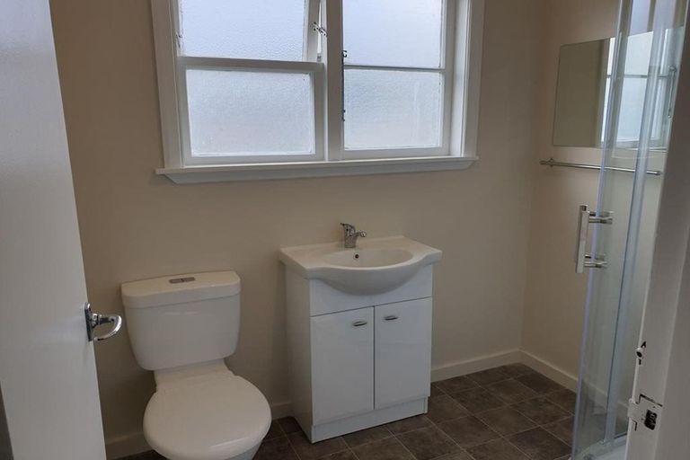 Photo of property in 10/8 Compton Crescent, Taita, Lower Hutt, 5011