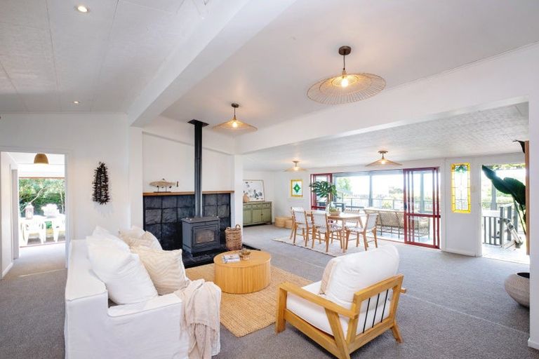 Photo of property in 24 Wellwood Terrace, Te Awanga, 4102