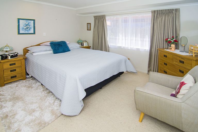 Photo of property in Holdsworth Villas, 59/2 William Donald Drive, Solway, Masterton, 5810