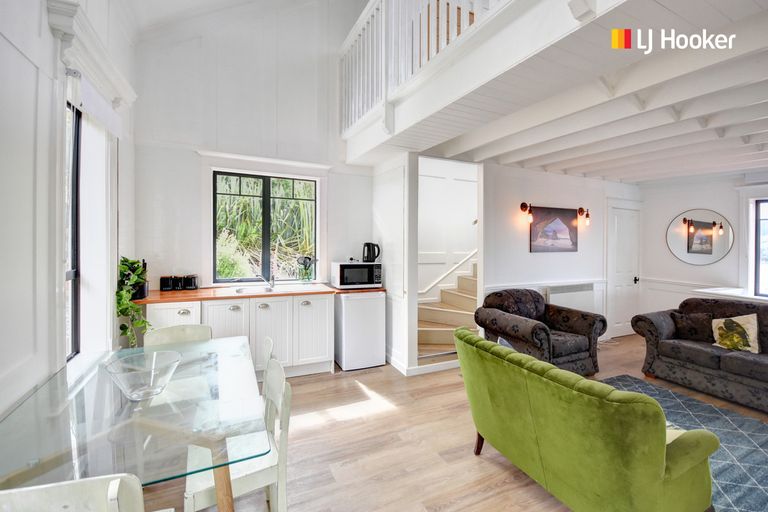 Photo of property in 2 Waireka Street, Ravensbourne, Dunedin, 9022