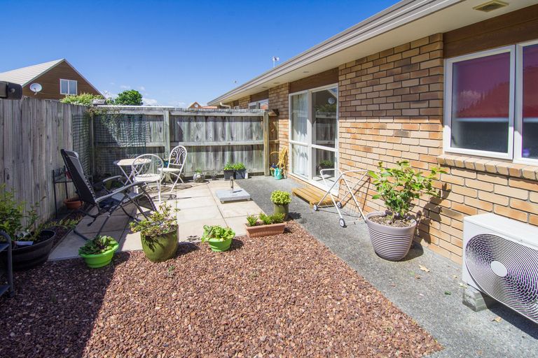 Photo of property in Holdsworth Villas, 59/2 William Donald Drive, Solway, Masterton, 5810