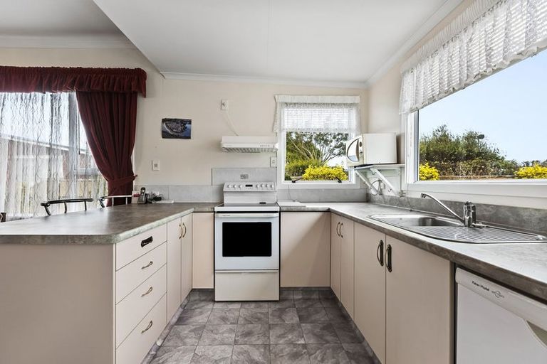 Photo of property in 15 Walsh Road, Westown, New Plymouth, 4310