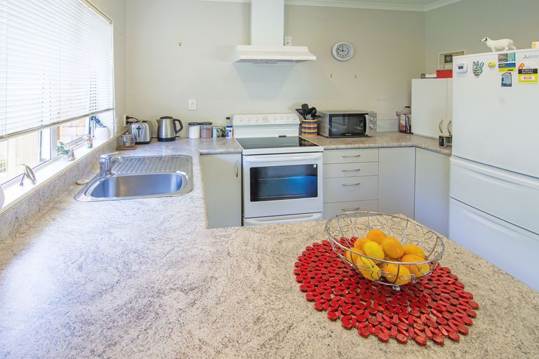 Photo of property in Holdsworth Villas, 59/2 William Donald Drive, Solway, Masterton, 5810