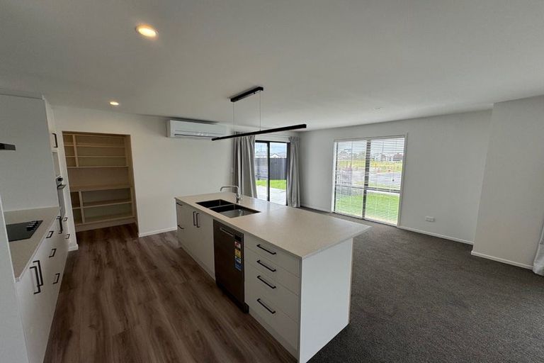 Photo of property in 5 Cabbage Close, Halswell, Christchurch, 8025