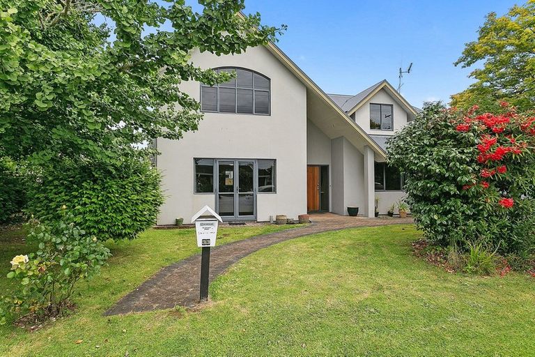 Photo of property in 33 Williams Street, Cambridge, 3434