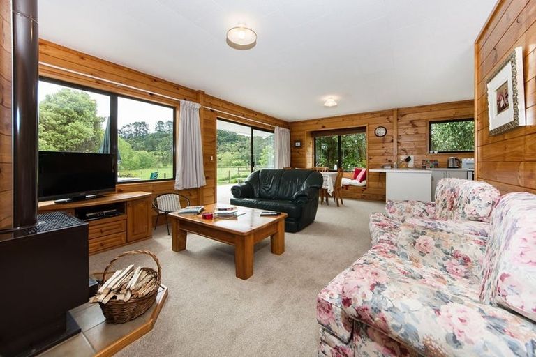 Photo of property in 169 Hellyer Road, Kaukapakapa, 0873