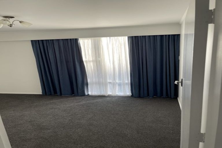 Photo of property in 6 Churton Drive, Churton Park, Wellington, 6037