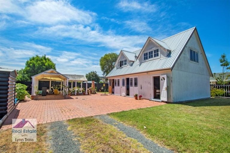 Photo of property in 8 Munro Place, Ngunguru, Whangarei, 0173