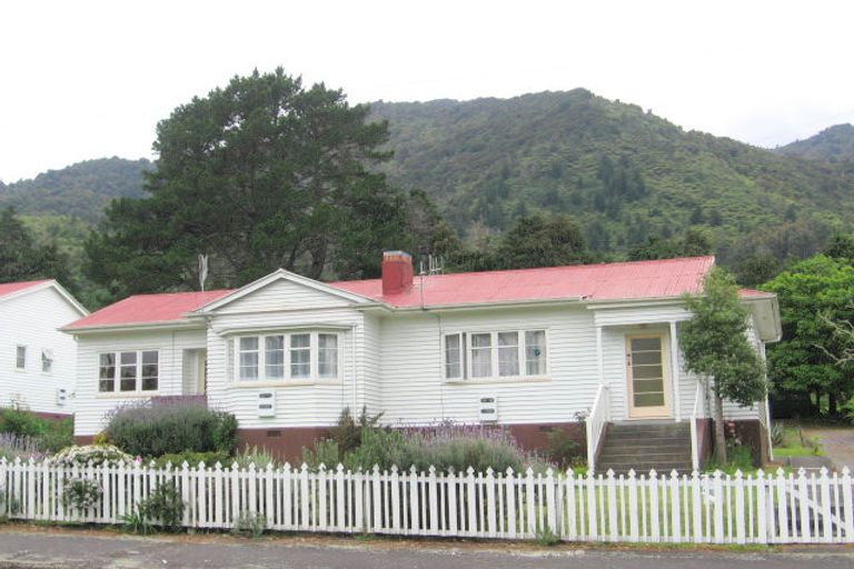 Photo of property in 9 Gilchrist Street, Te Aroha, 3320