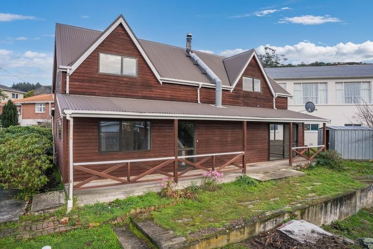 Photo of property in 408 Bay View Road, Saint Clair, Dunedin, 9012