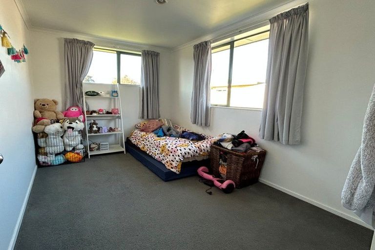Photo of property in 44 Kayes Road, Pukekohe, 2120