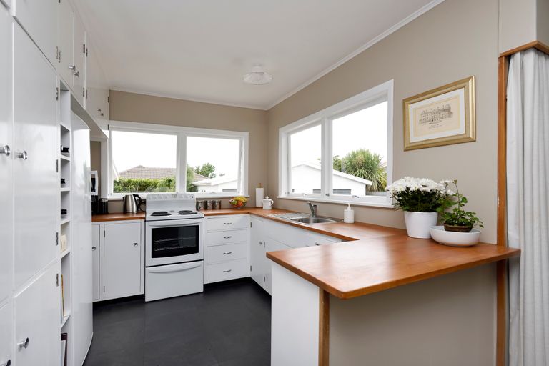 Photo of property in 8 Reeves Street, Stoke, Nelson, 7011