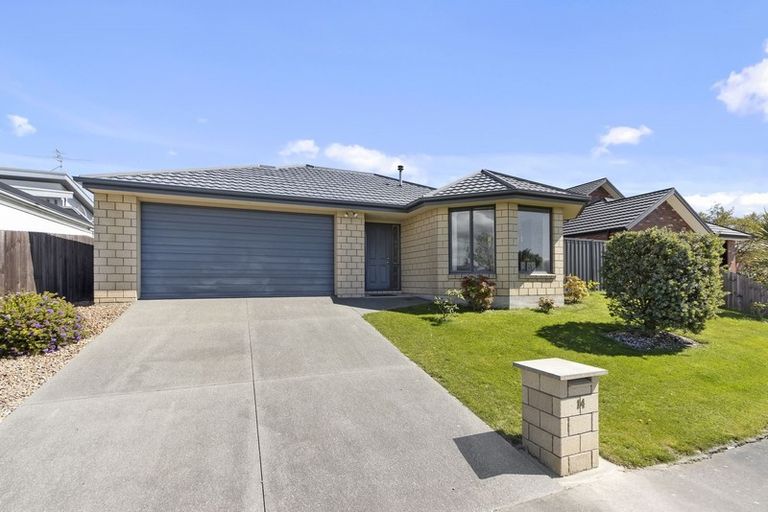 Photo of property in 14 Eaglesome Avenue, Aidanfield, Christchurch, 8025