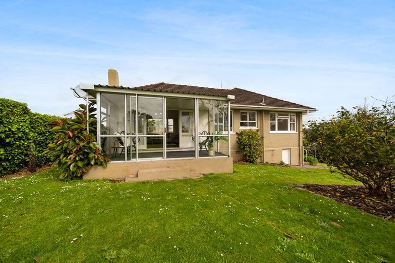 Photo of property in 184 Seaview Road, Westown, New Plymouth, 4310