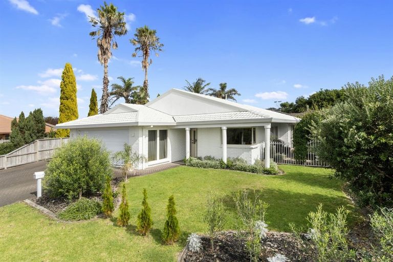 Photo of property in 10 Monterey Key, Papamoa Beach, Papamoa, 3118