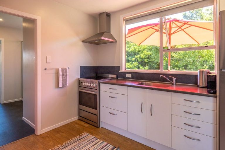Photo of property in 5 Korora Road, Oneroa, Waiheke Island, 1081