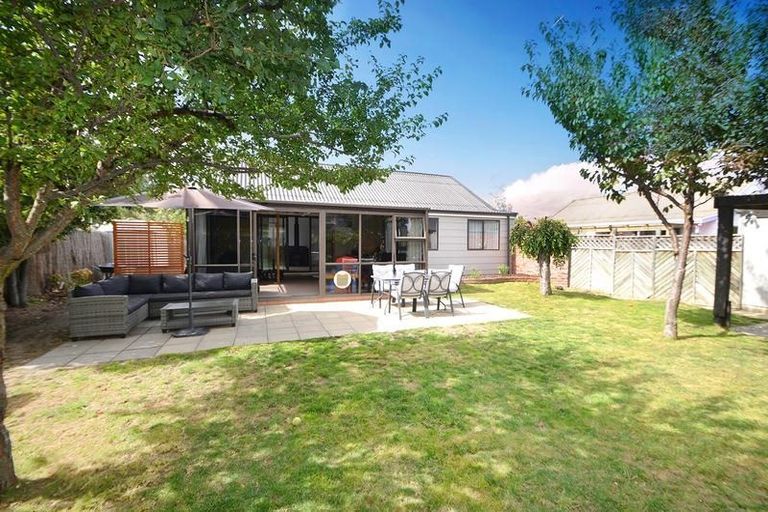 Photo of property in 10 Linrosa Place, Cromwell, 9310